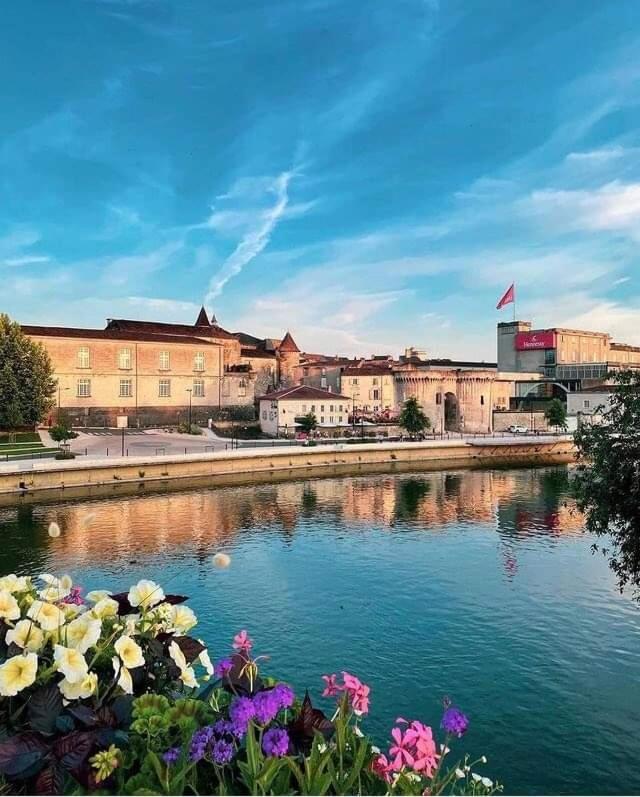 Le Grand Cognac #Charente #Centre Ville Luaran gambar